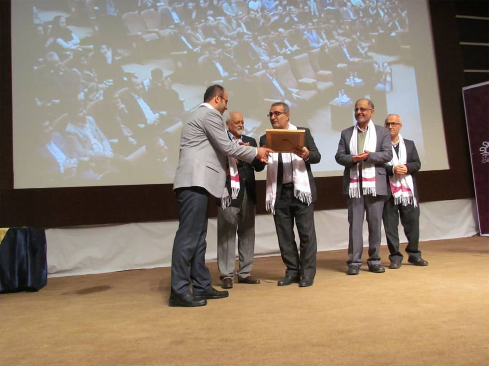 گزارش اهداء اولین جایزه دکتر فیروزآبادی