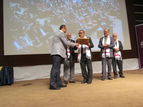 گزارش اهداء اولین جایزه دکتر فیروزآبادی